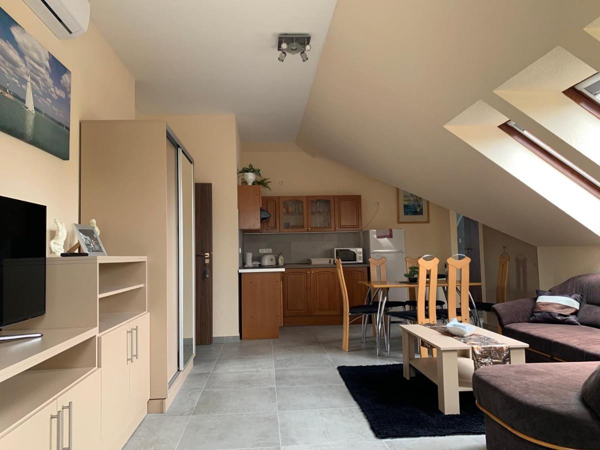 希欧福克Balaton Kinizsi Apartman住宿加早餐旅馆 外观 照片